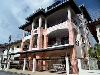 Sea View Apartment *