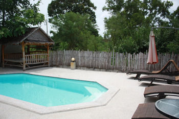 Bamboo 2* Khanom