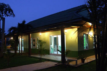 Sanghirun Hotel Pran Buri