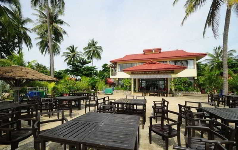 Alongkot Hotel 2*