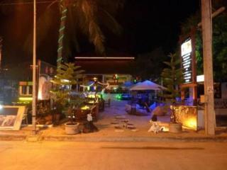 Hard Road Hotel 2*