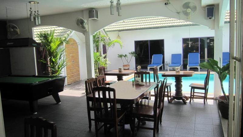 Hostel Dao - Dao Cafe Bang Lamung