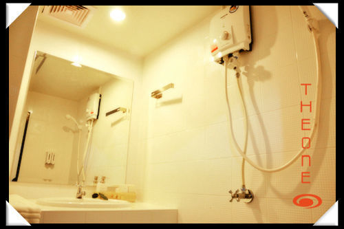 The One Surat Hotel 3*