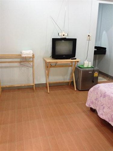 Baan Tai Rom Yen Guest house