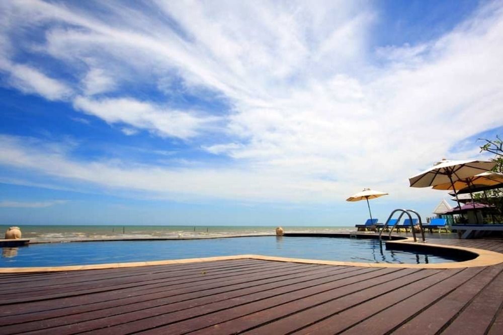 Blue Sky Haad Chao Samran