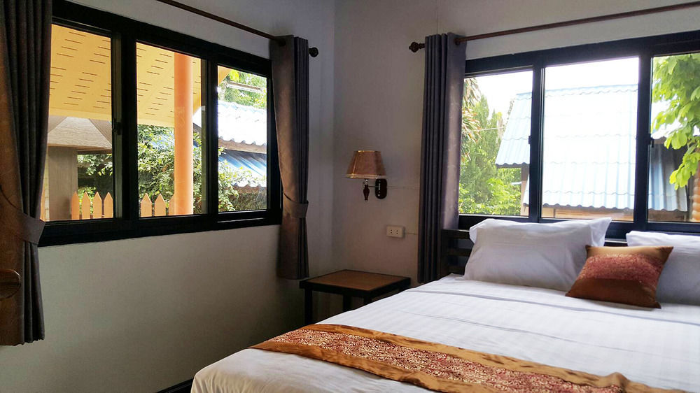 Resort Ban Phumon Talang Resort