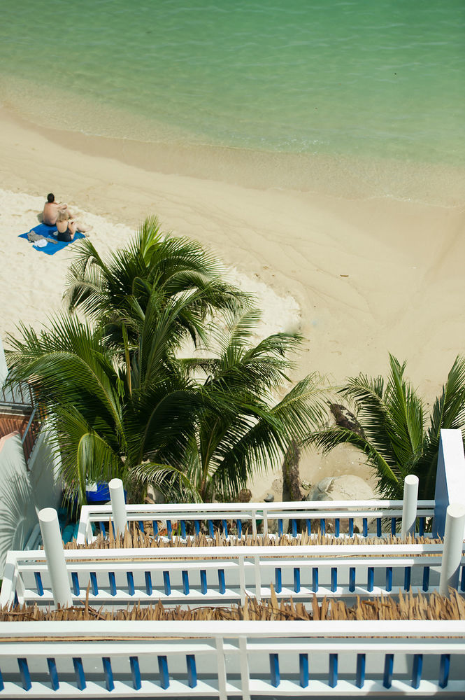 Hotel At Zea 3*
