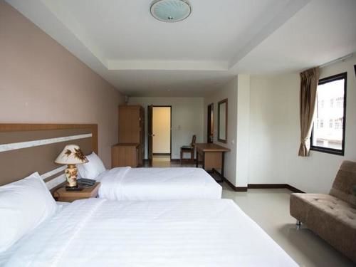 Pool House Aparthotel