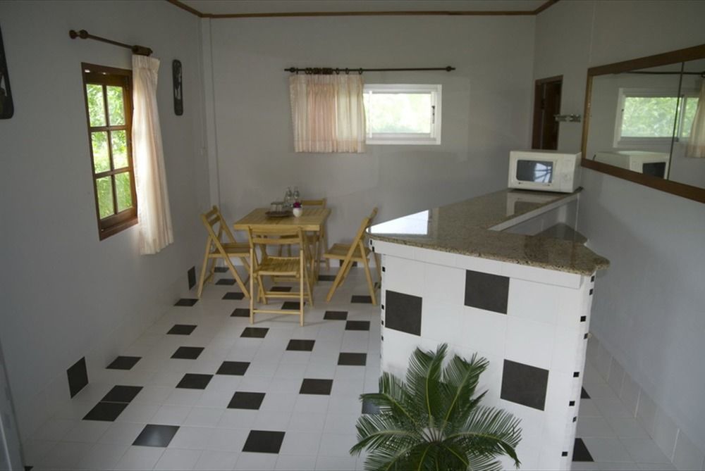 Loma 3*
