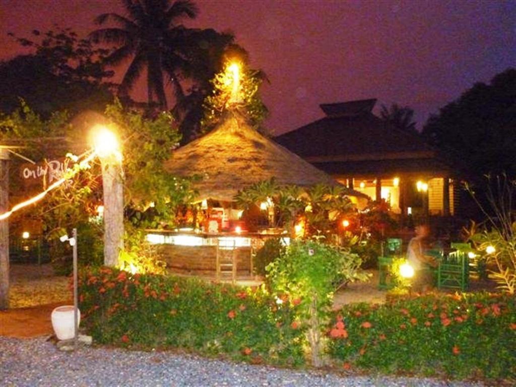 Euro Lanta White Rock Holiday park Koh Lanta