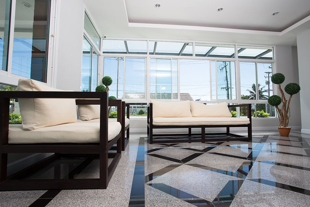 Bbg Seaside Luxurious Service Bang Saen