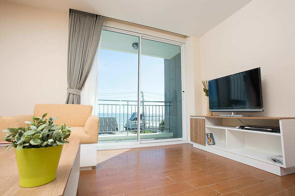 Bbg Seaside Luxurious Service Aparthotel Bang Saen