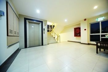 Place Serviced 1 Apartment