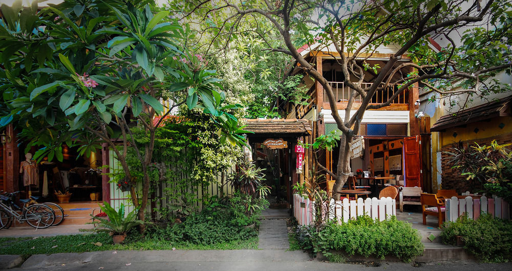 Changmoi House Bed & Breakfast