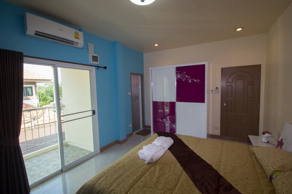 Pensão Donchai House Guest House& Cafe 2*