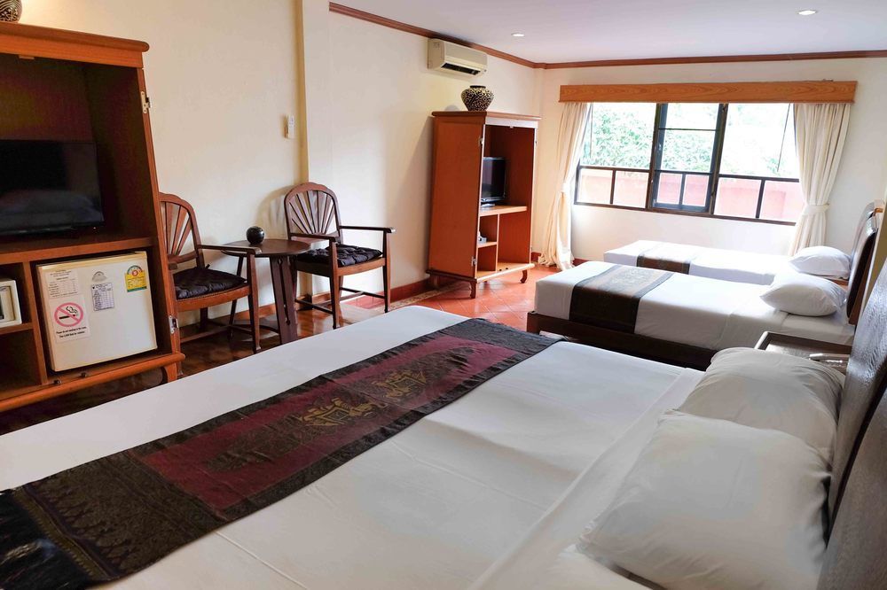 Karinthip Village 3*