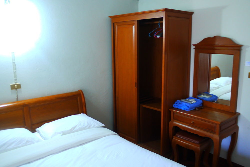 Wiriya House Hostel