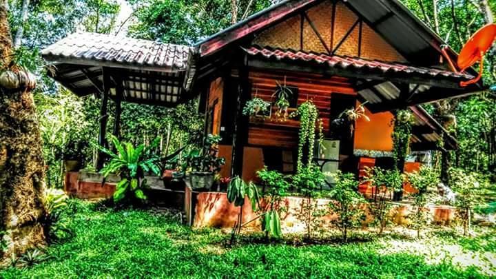 Dugong Koh Sukorn Guest house