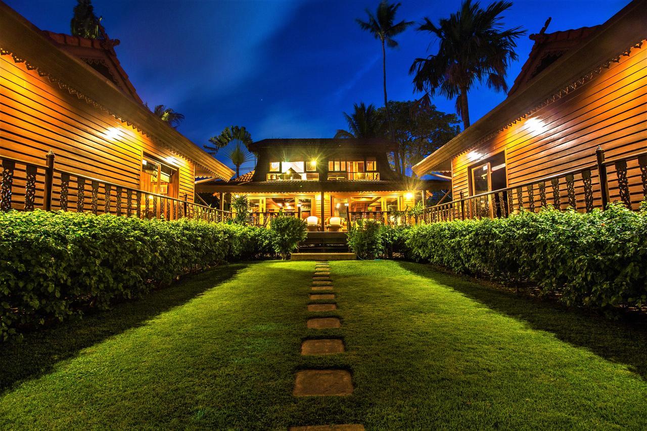 Erawan Hotel 4*