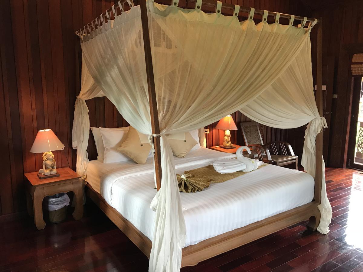 Erawan Hotel 4*