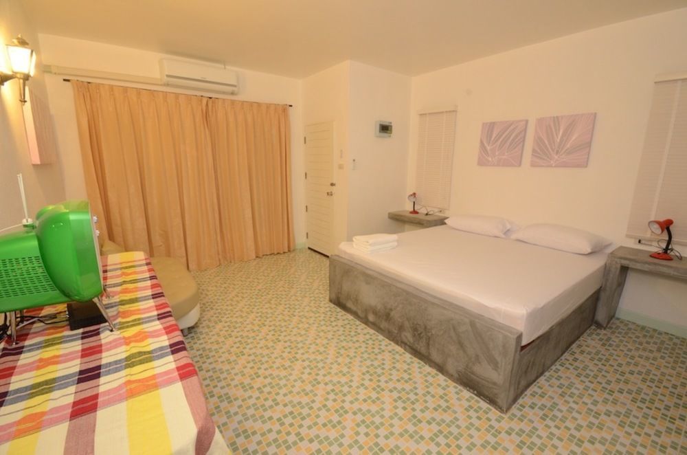 Baansuan Leela Hotel 2*