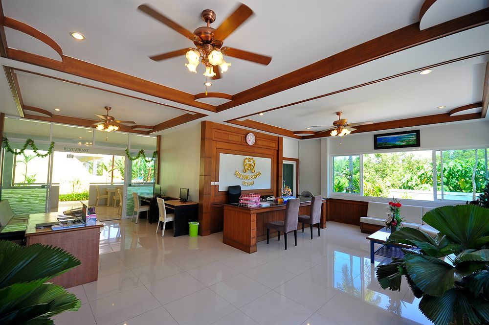 Oyo 75361 Phuket Airport Sonwa