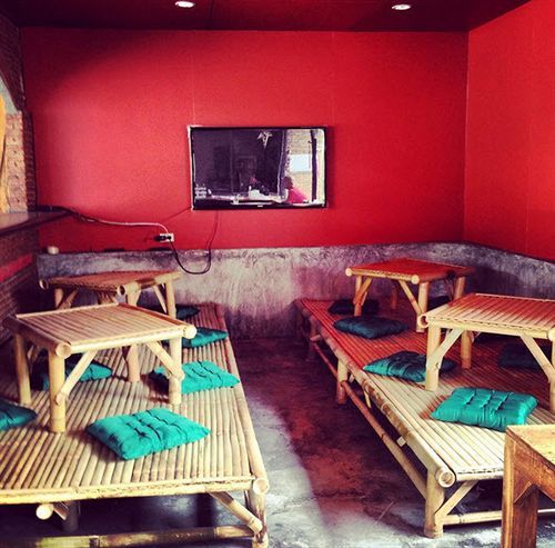 Wok & The Much Hostel Thongsala