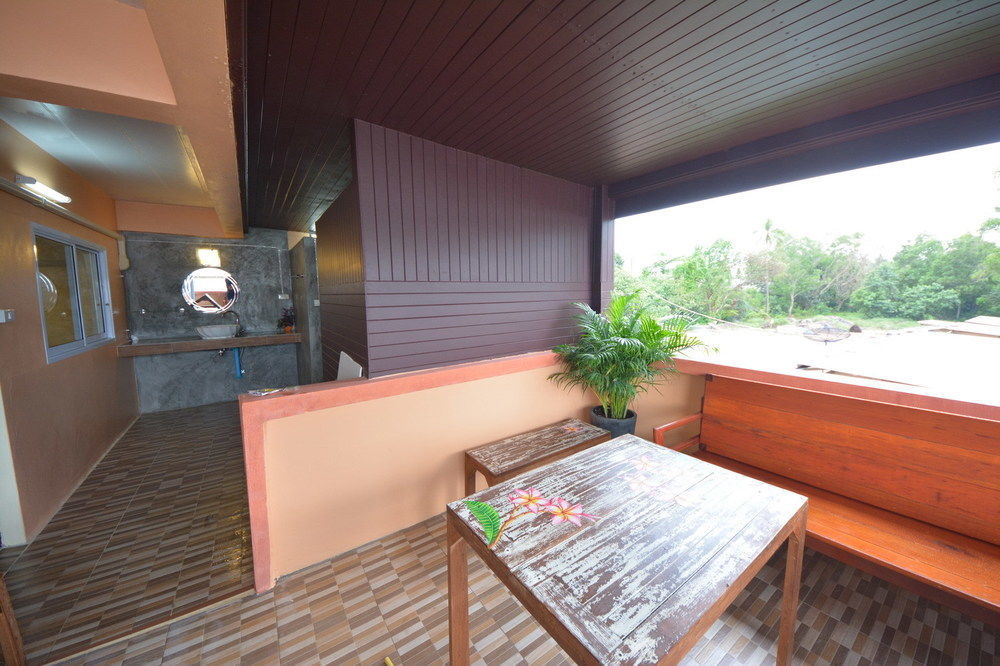 Phangan Barsay Hostel Thongsala