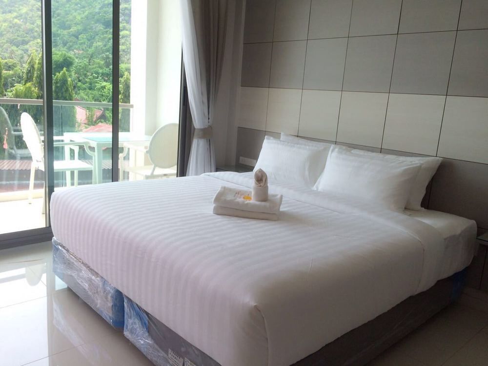 Sunset Beach Club & Spa