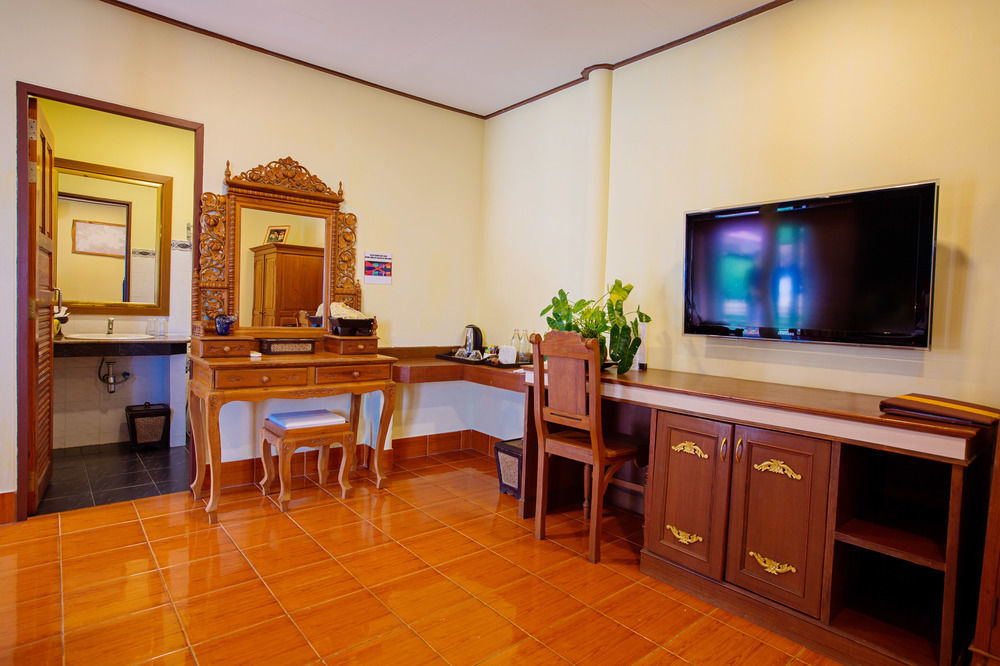 Sunset Beach Club & Spa 4* Haad Rin