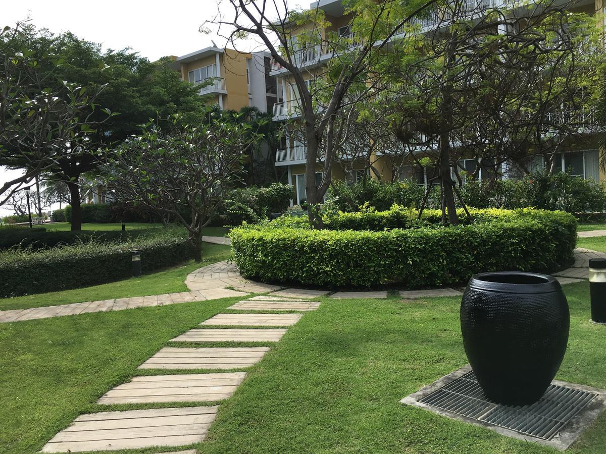 Seaside At Apartment *