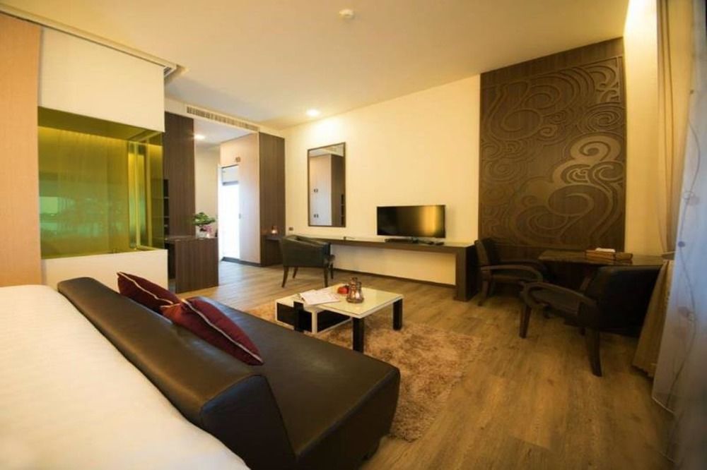 The Beverly Hills 4*