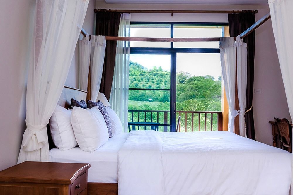 Resort Phukumhom Khao Yai 4*