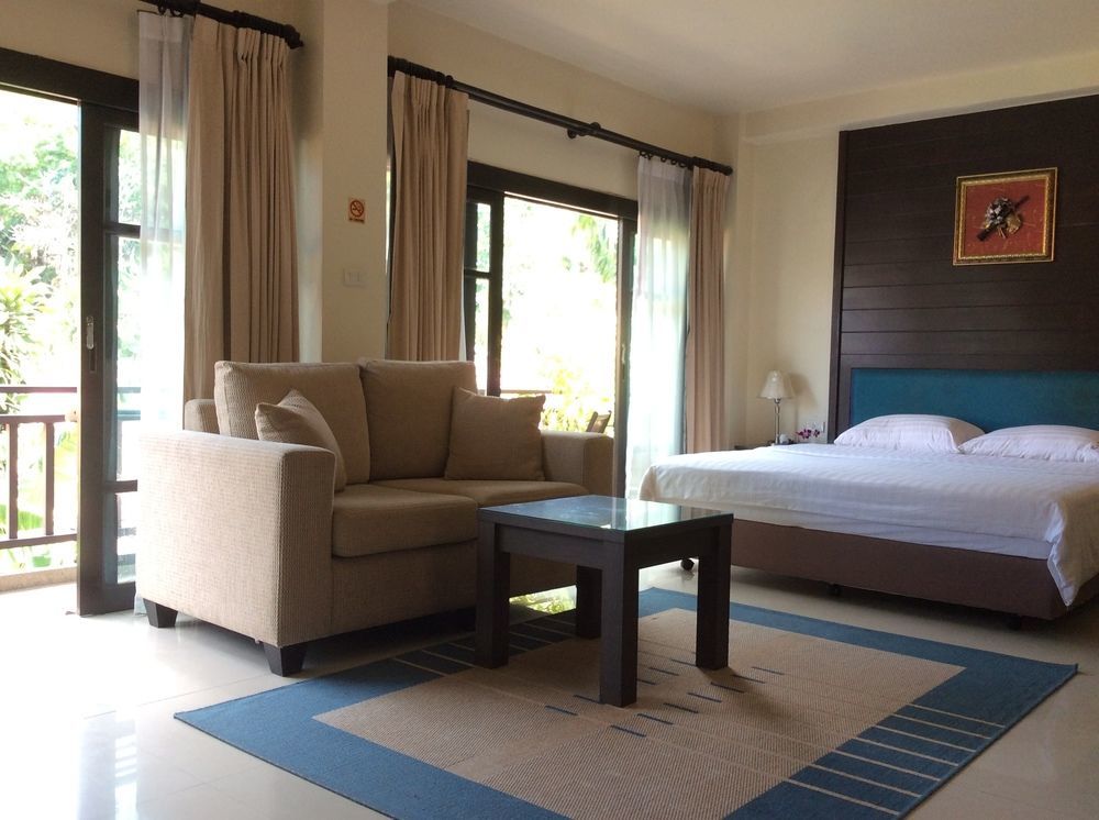 Enjoy's House & Cafe' Hotel