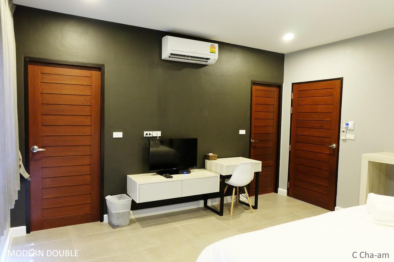 Hotel C