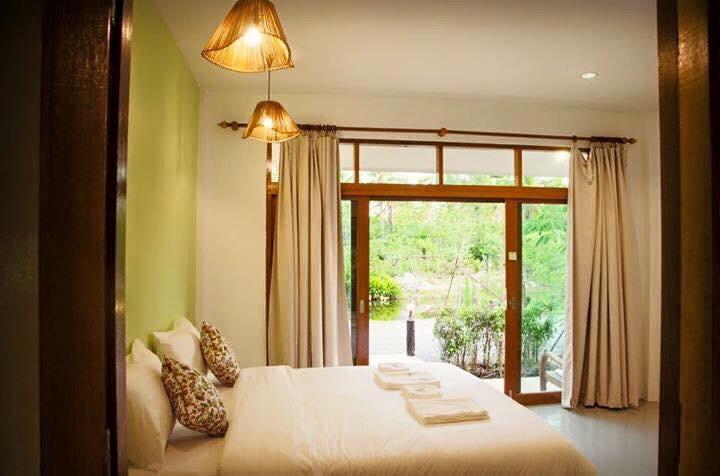 Resort Ruean Thai Nai Bang By Pansak Surat Thani