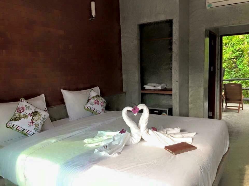 Resort Ruean Thai Nai Bang By Pansak Surat Thani