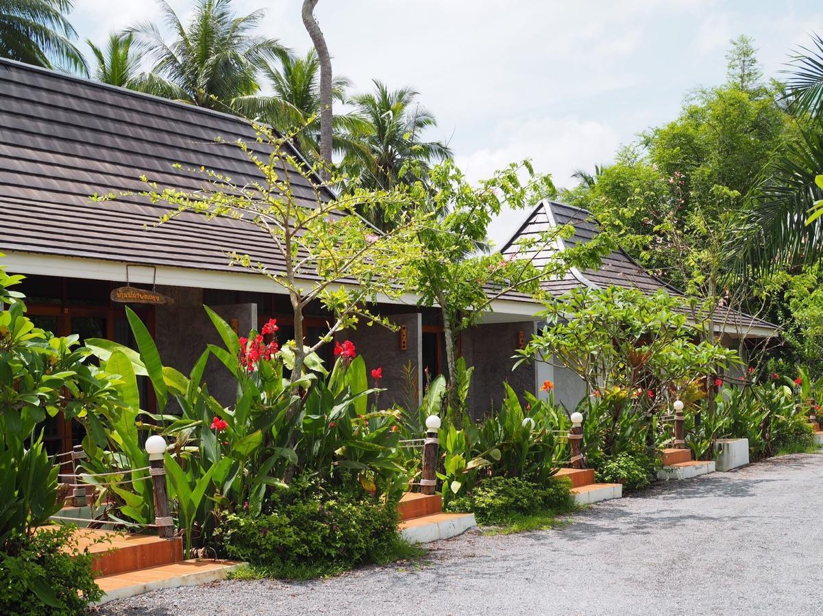 Ruean Thai Nai Bang By Pansak Resort Surat Thani