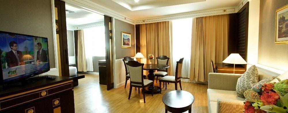Wangchan Riverview 3*