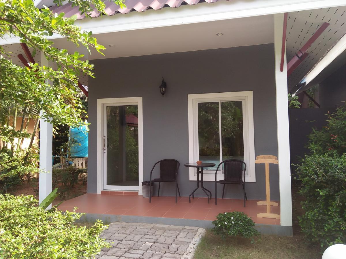 Khaolak Tusneem Guest house
