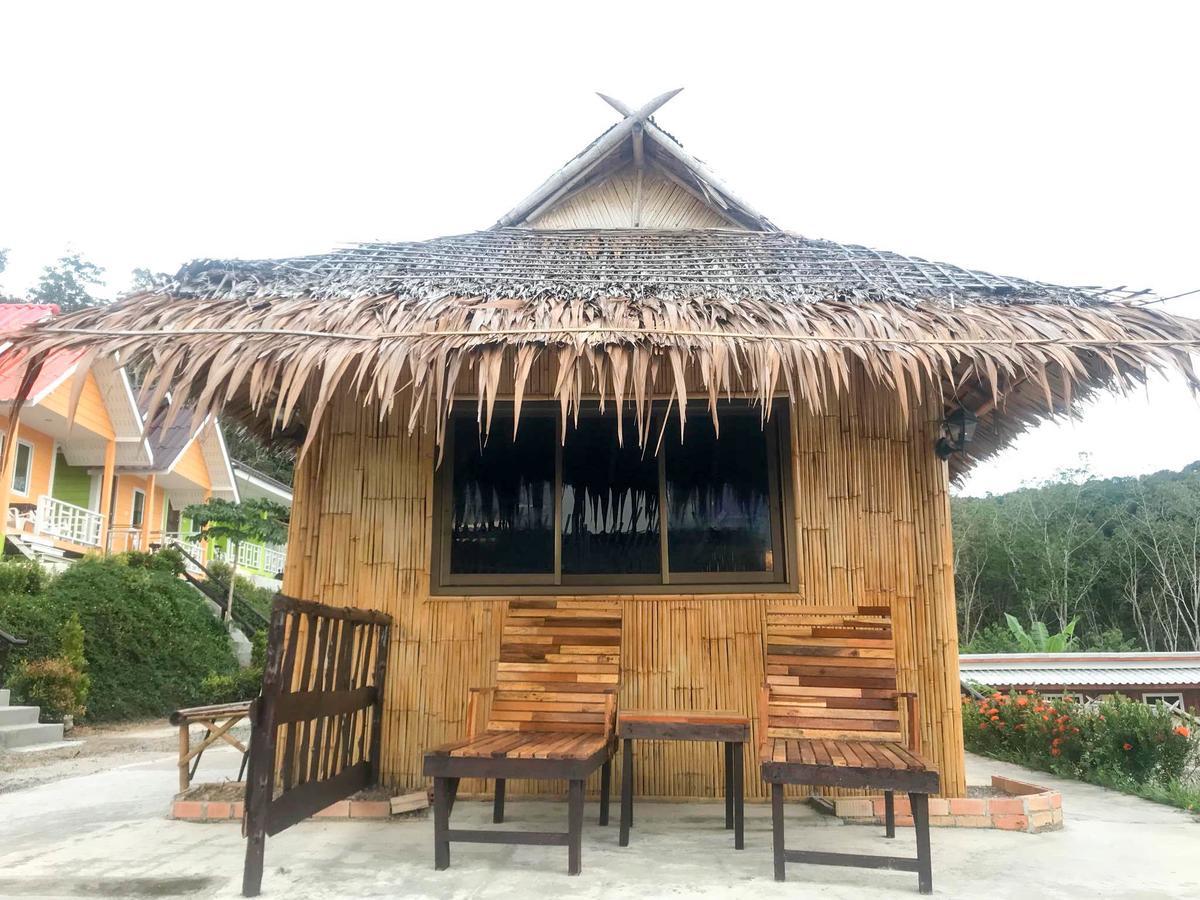 Guest house Hill  Lanta 3*