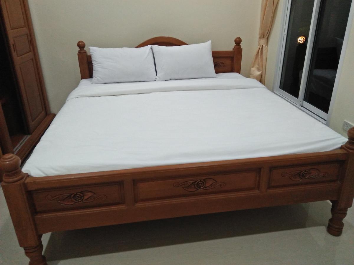 Khaolak Tusneem Guest house