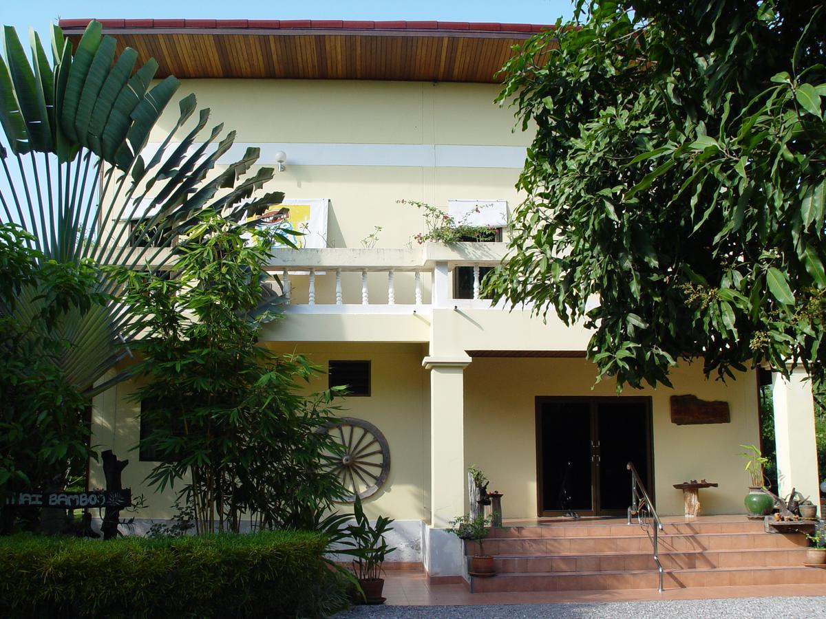 Holiday park Thai-bamboo Cha-Am