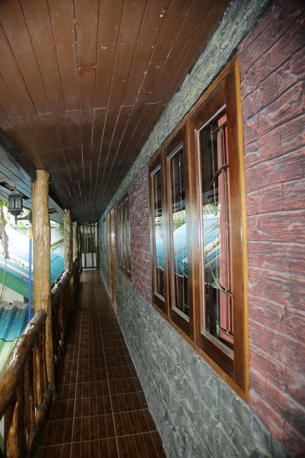 J.t. House Guest house
