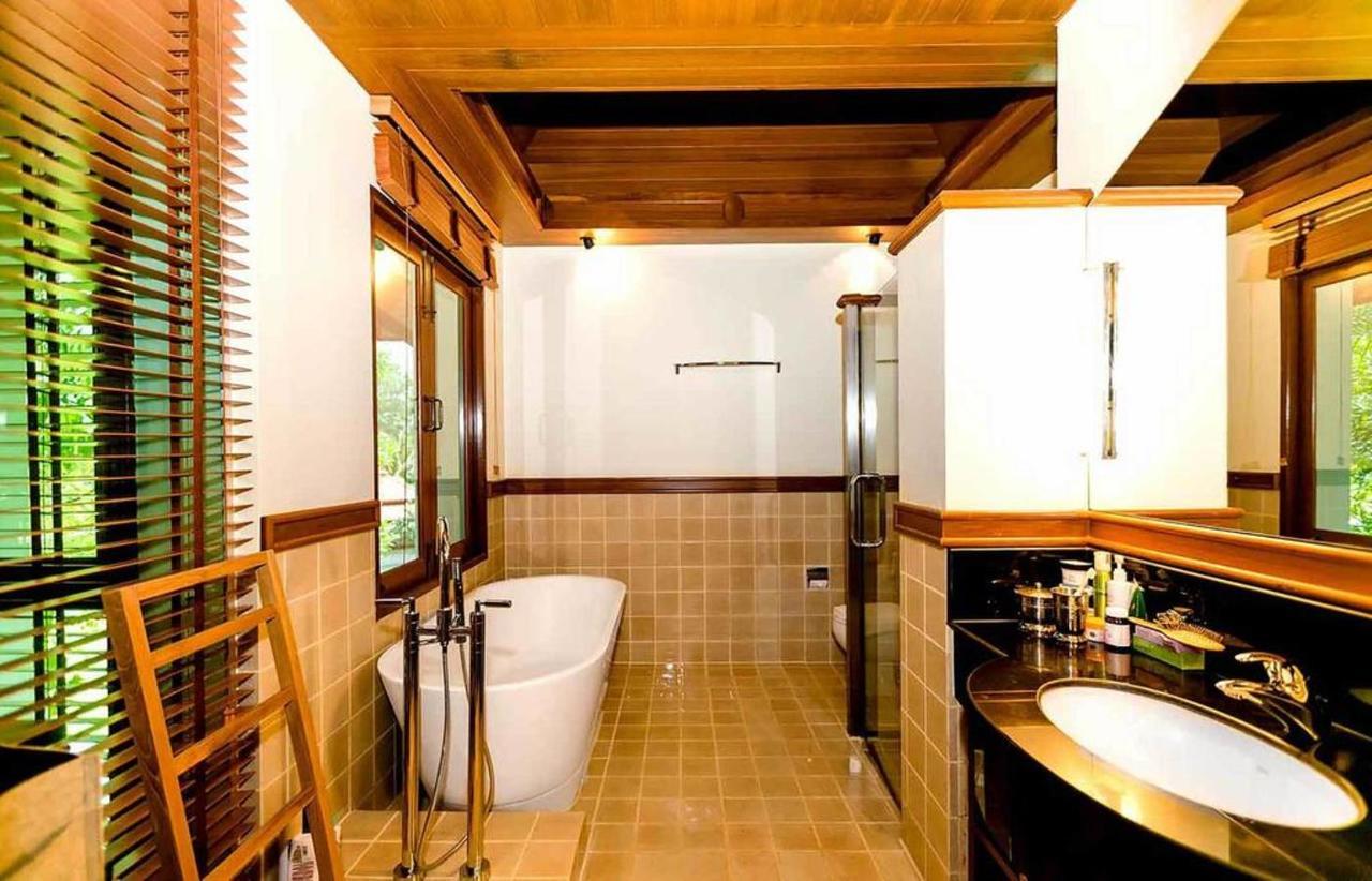 Laguna Villa *