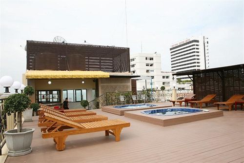 Hotel The Privi 2*