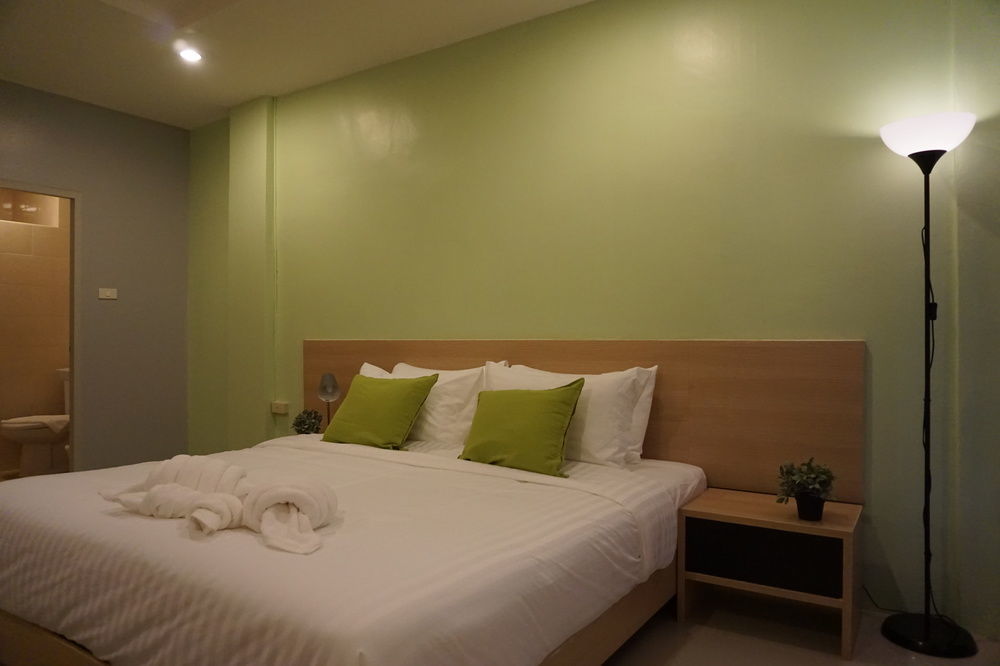 Beachwalk Hotel 3*