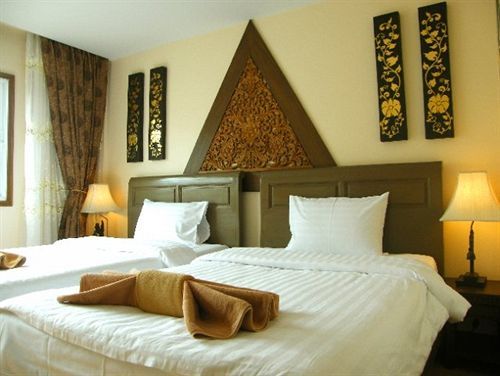 The Red Balcony Inn 2*