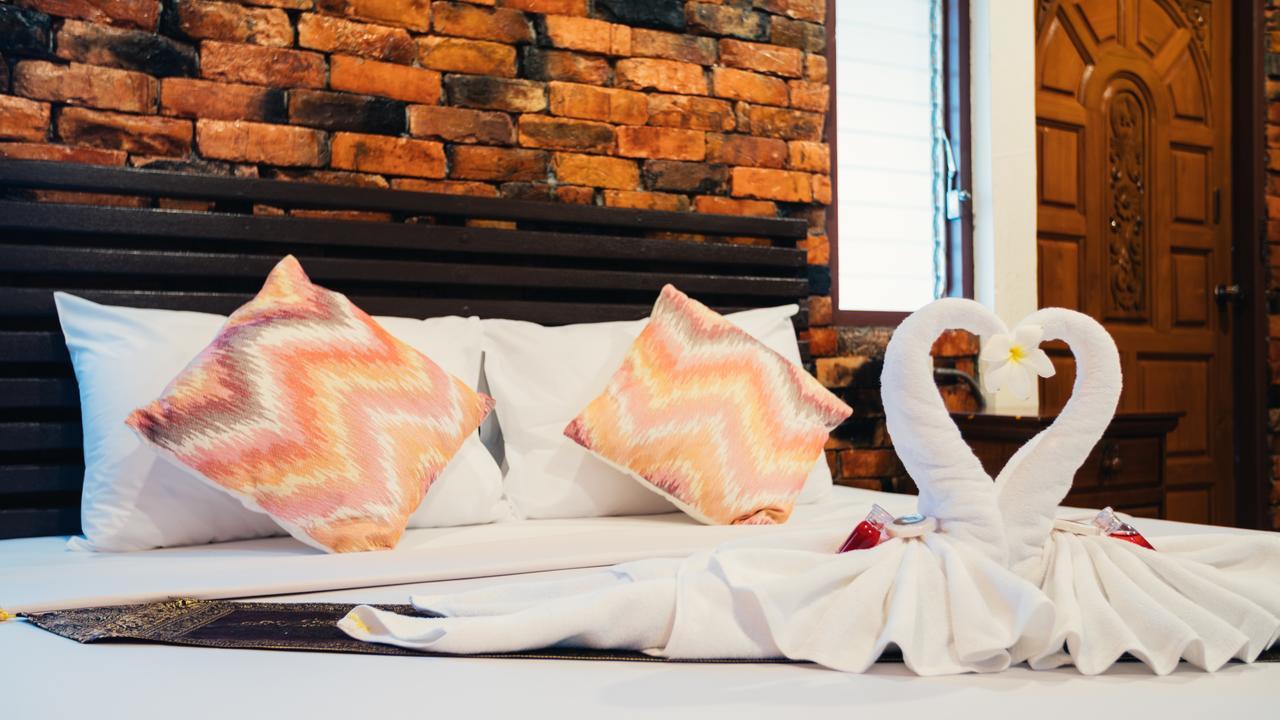 Hotel Adang Island 3*