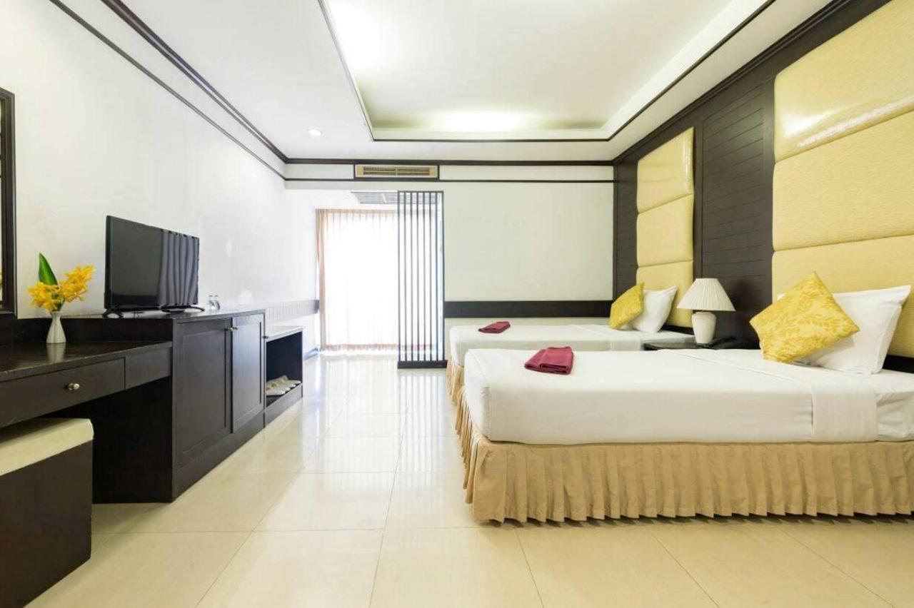Hotel The Legacy